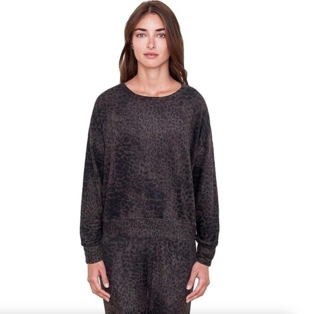 Sundry Leopard Print Drapey Crewneck Sweater Size 2 Medium